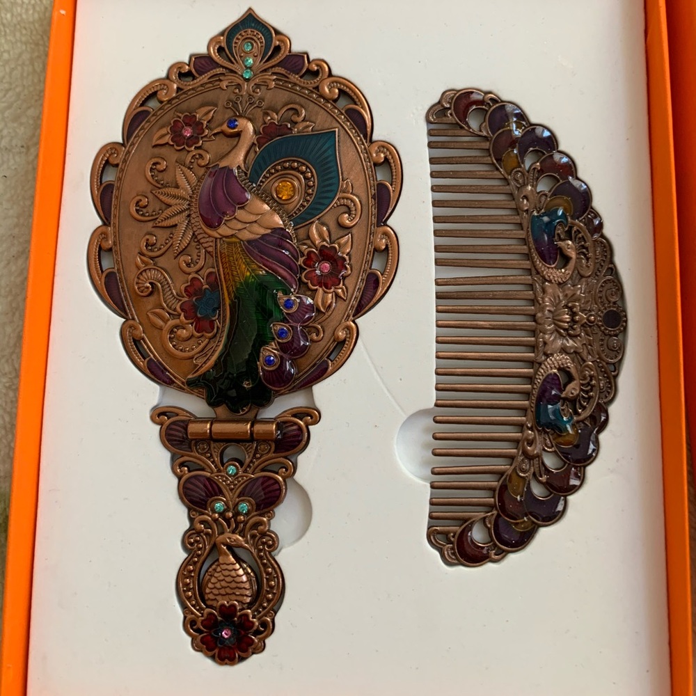 Makeup mirror & comb
